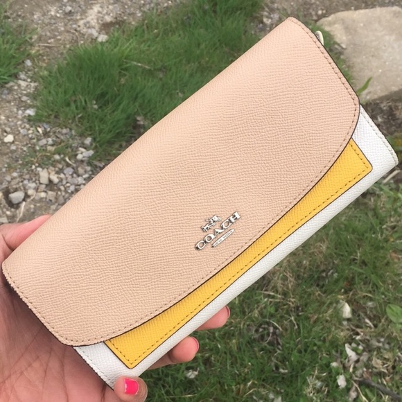 Coach Handbags - COACH WALLET